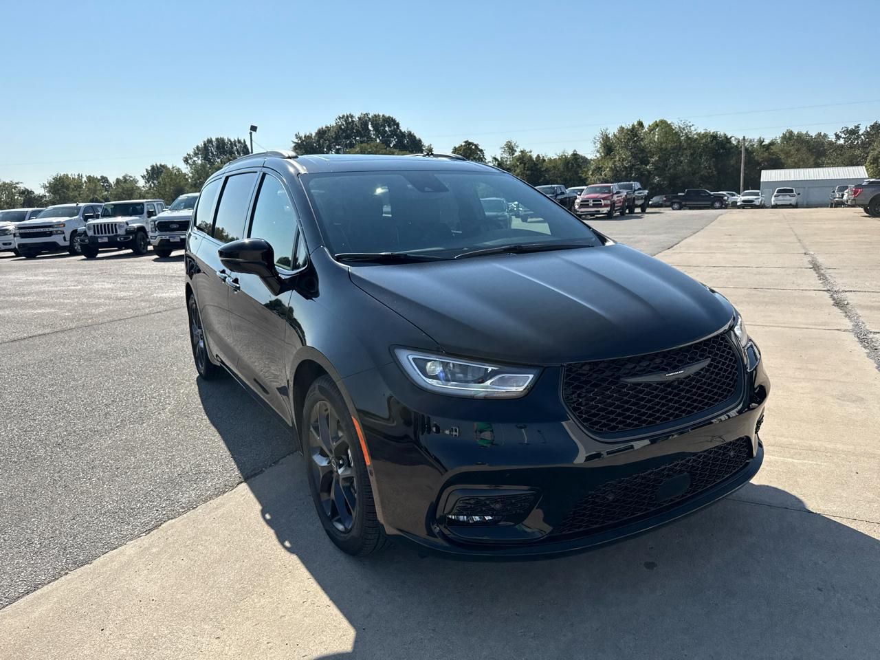 2026 Chrysler Pacifica Limited FWD