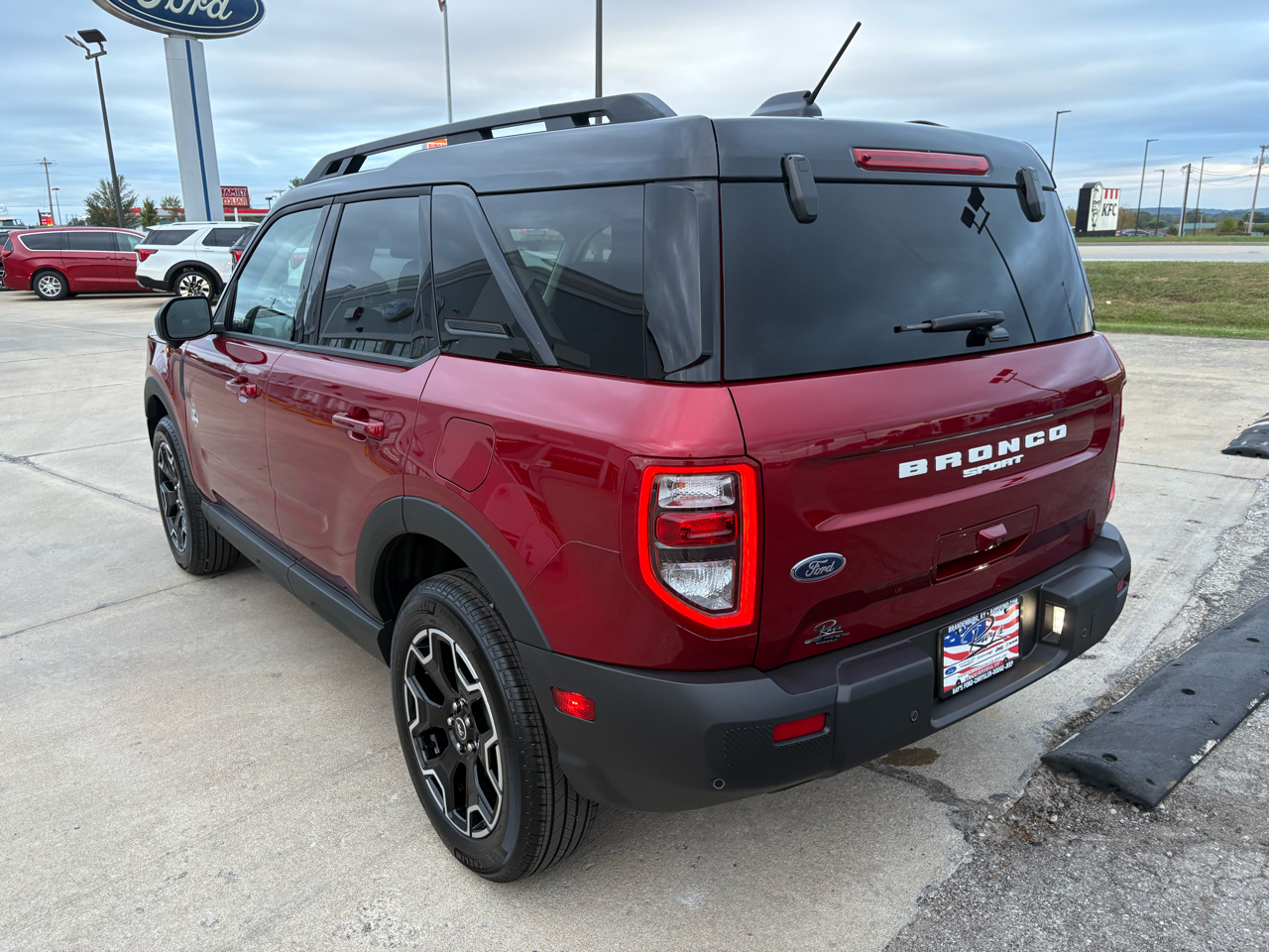 2025 Ford Bronco Sport Outer Banks photo 2