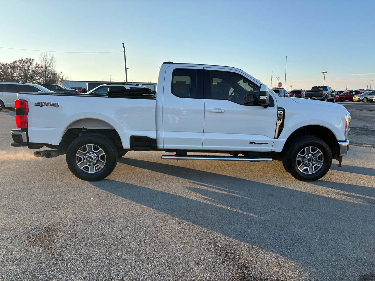 2023 Ford F-350 Lariat photo 2