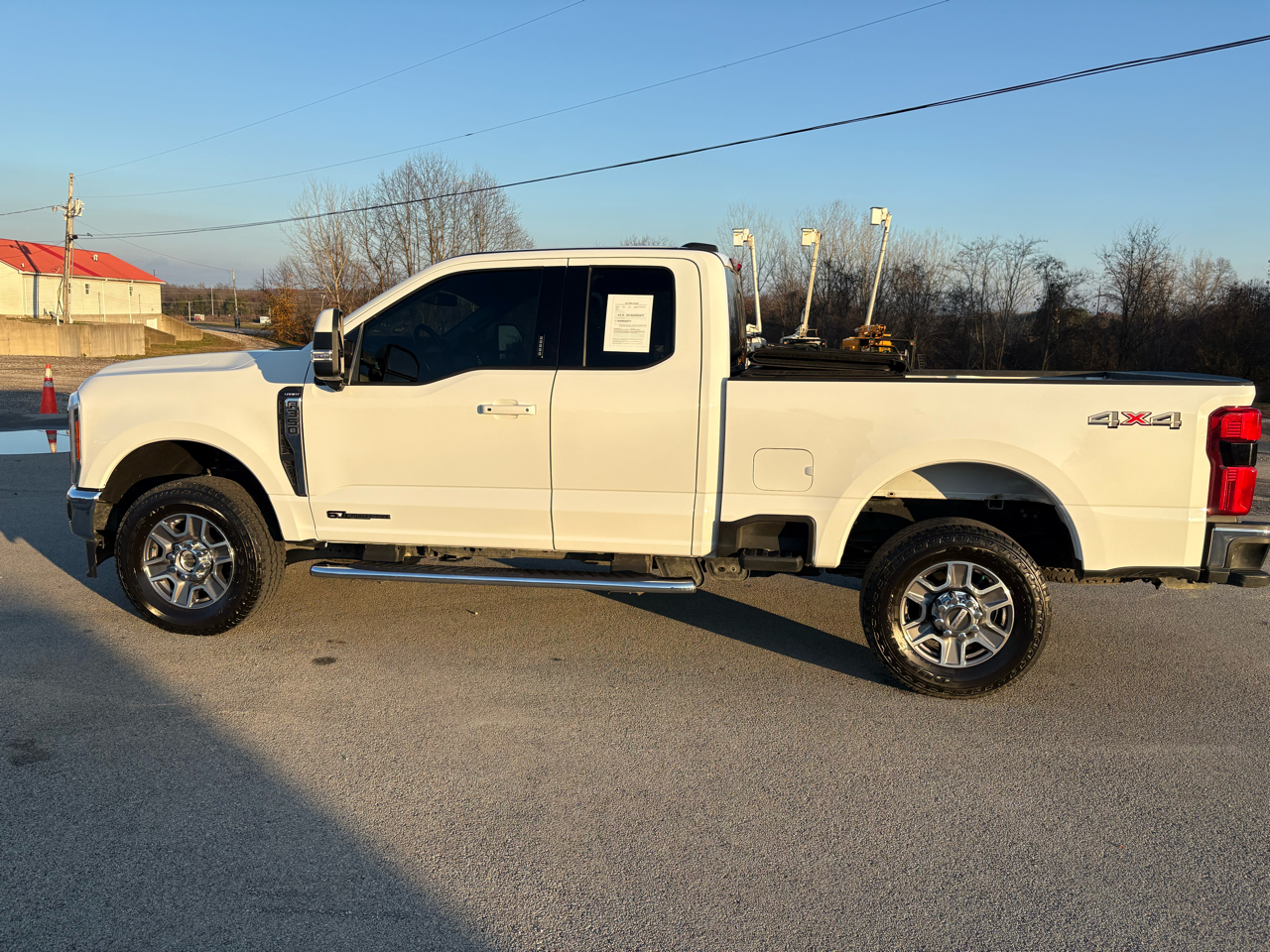 2023 Ford F-350 Lariat photo 4