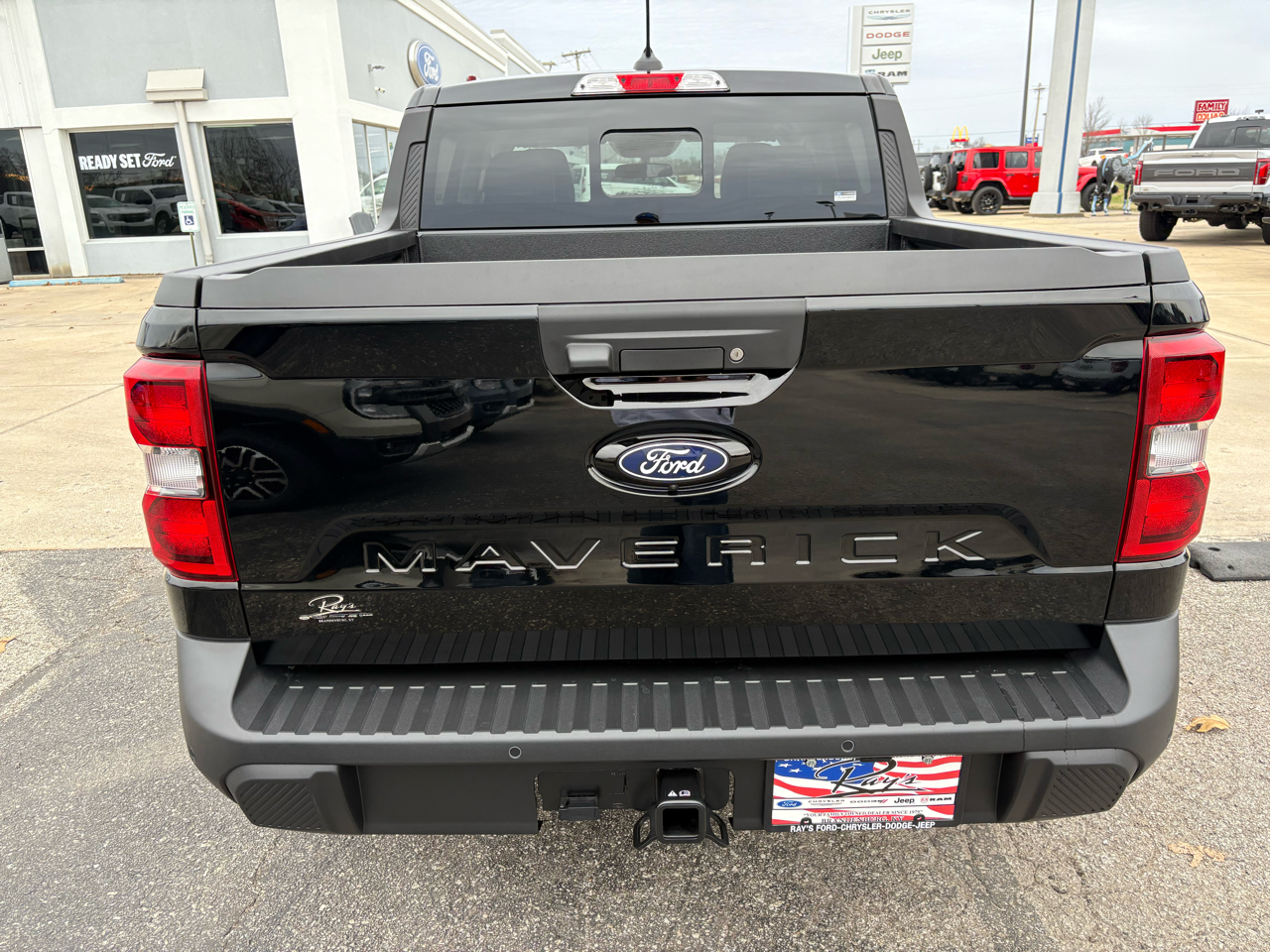 2025 Ford Maverick Lariat photo 2