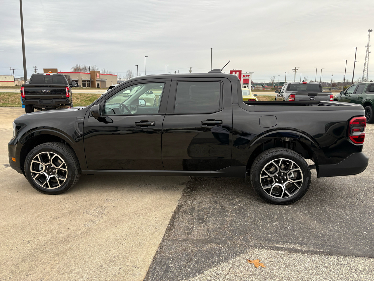 2025 Ford Maverick Lariat photo 4