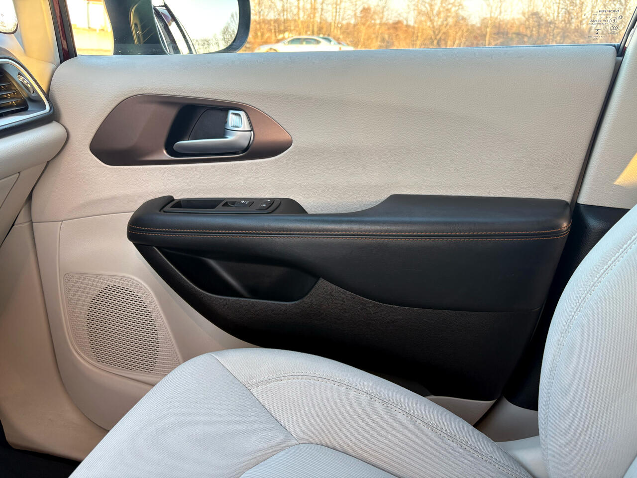 Chrysler Pacifica Touring FWD 2017