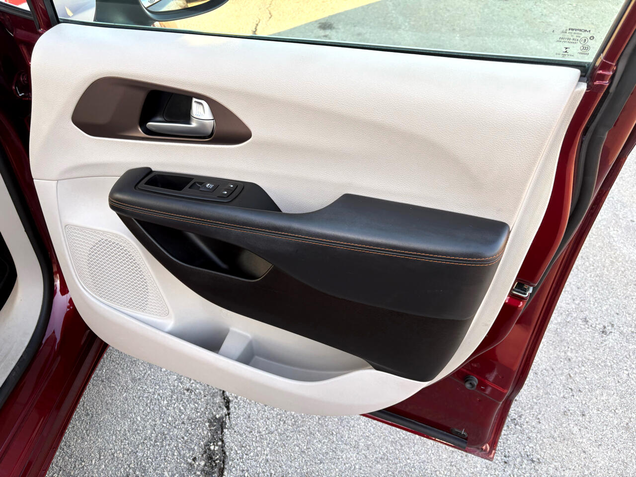 Chrysler Pacifica Touring FWD 2017