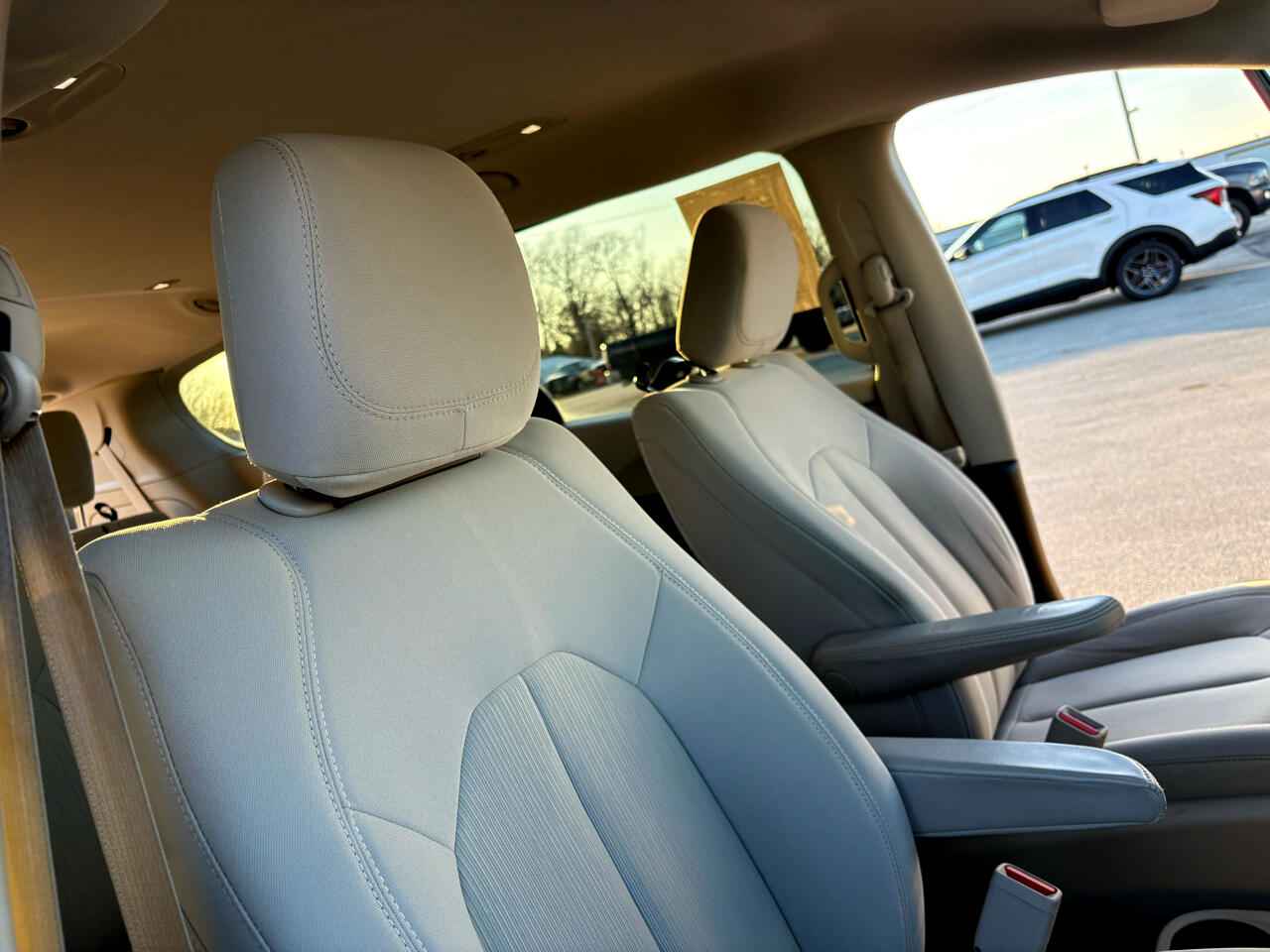 Chrysler Pacifica Touring FWD 2017