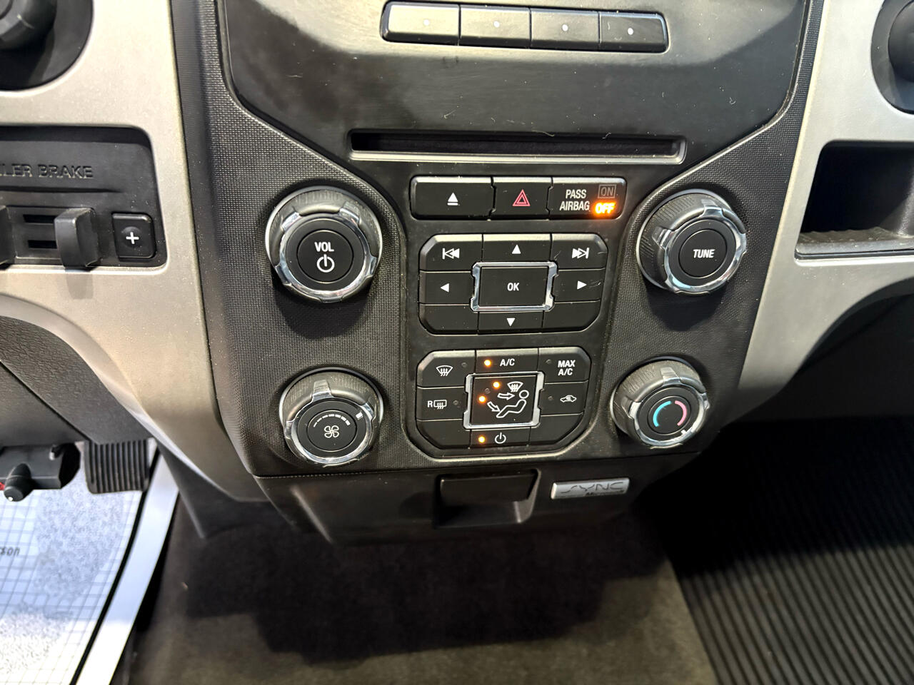 Ford F-150 4WD SuperCrew 139" XLT 2014