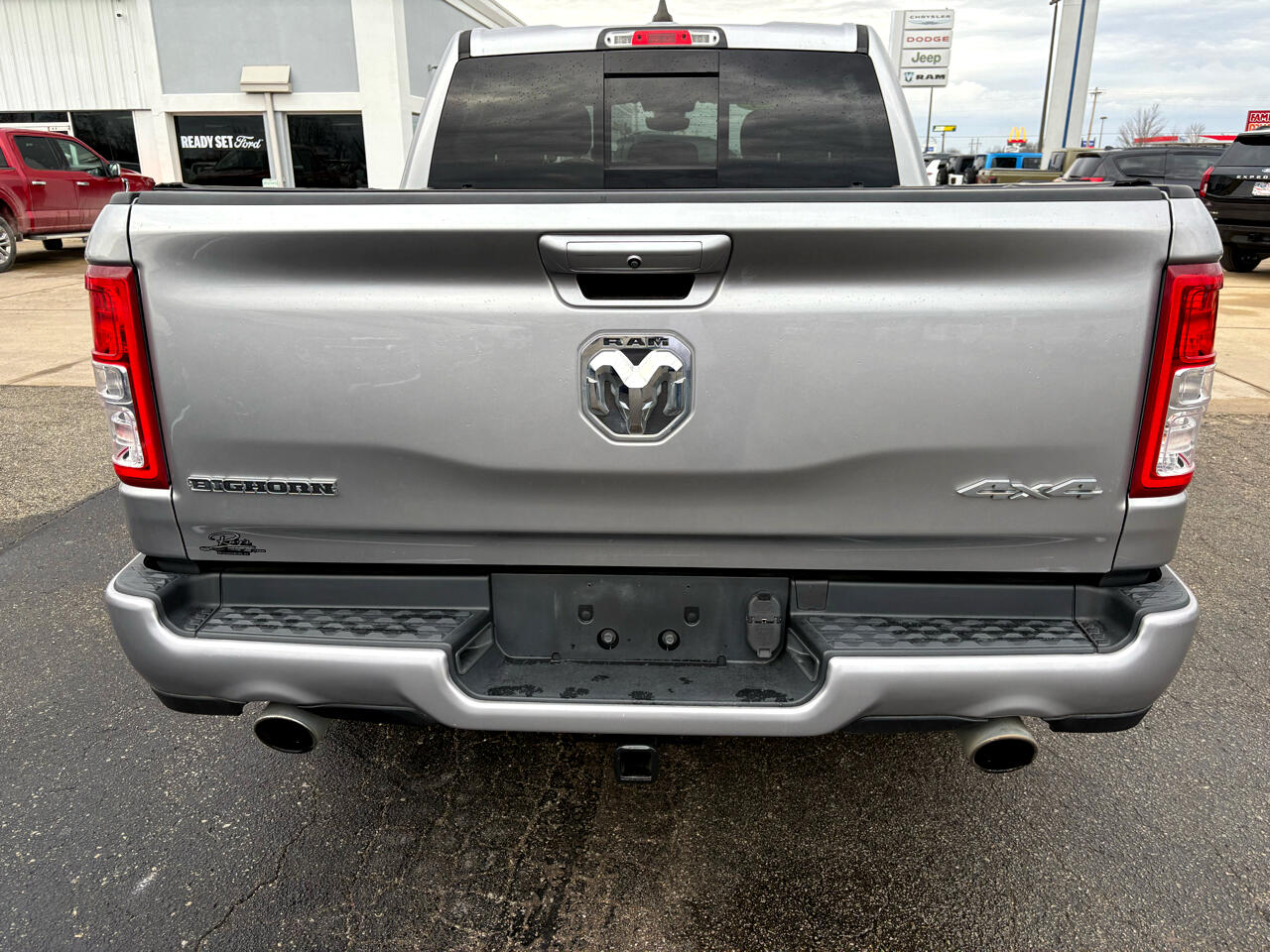 RAM 1500 Big Horn 4x4 Crew Cab 5'7" Box 2021