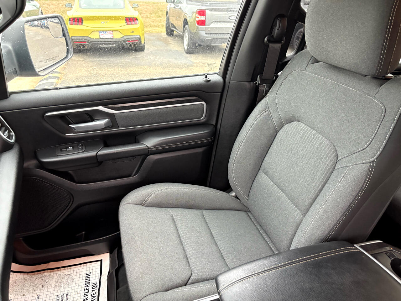 RAM 1500 Big Horn 4x4 Crew Cab 5'7" Box 2021