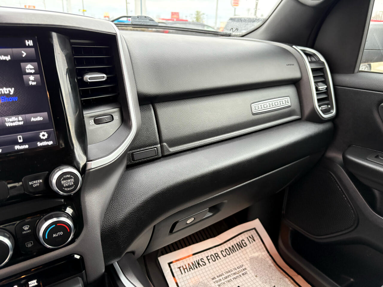 RAM 1500 Big Horn 4x4 Crew Cab 5'7" Box 2021