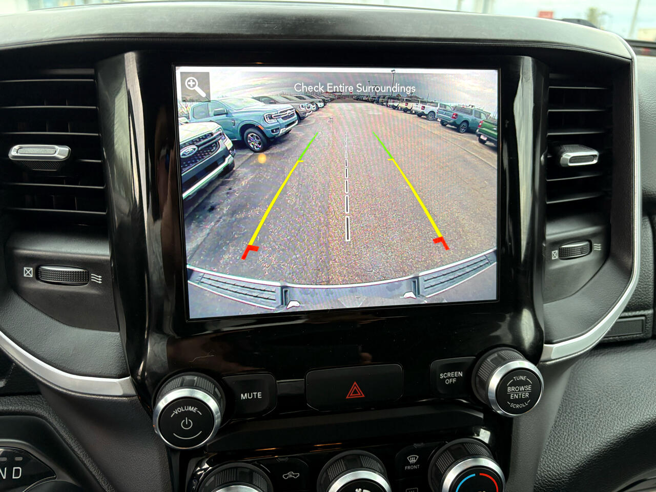 RAM 1500 Big Horn 4x4 Crew Cab 5'7" Box 2021