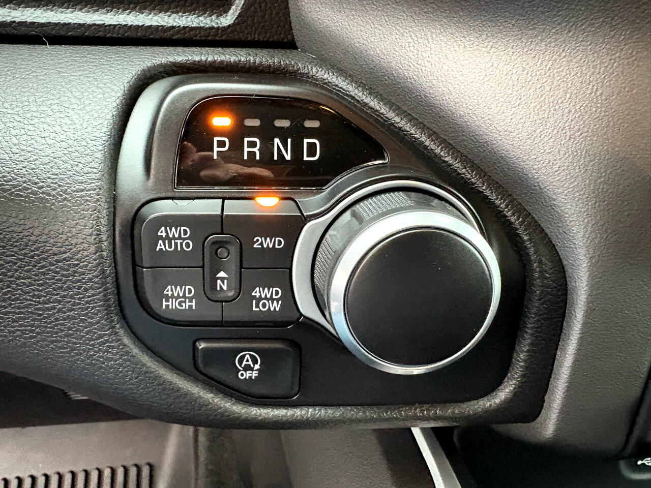 RAM 1500 Big Horn 4x4 Crew Cab 5'7" Box 2021