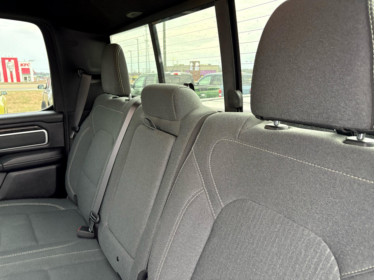 RAM 1500 Big Horn 4x4 Crew Cab 5'7" Box 2021