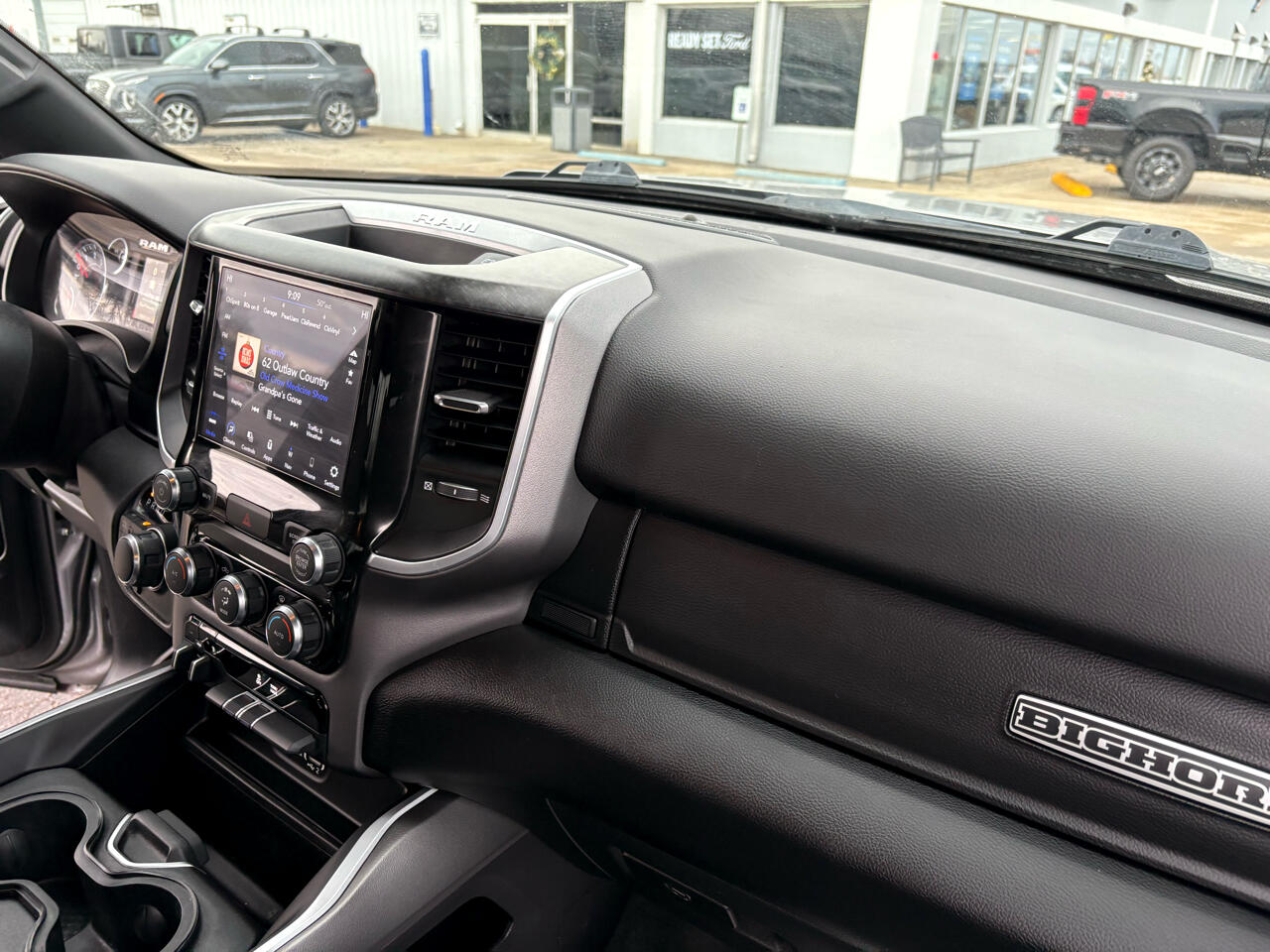 RAM 1500 Big Horn 4x4 Crew Cab 5'7" Box 2021