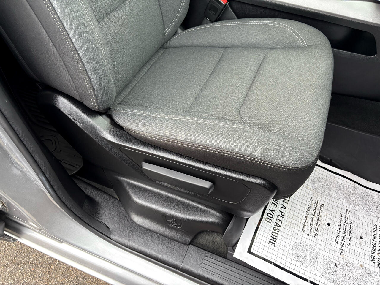 RAM 1500 Big Horn 4x4 Crew Cab 5'7" Box 2021