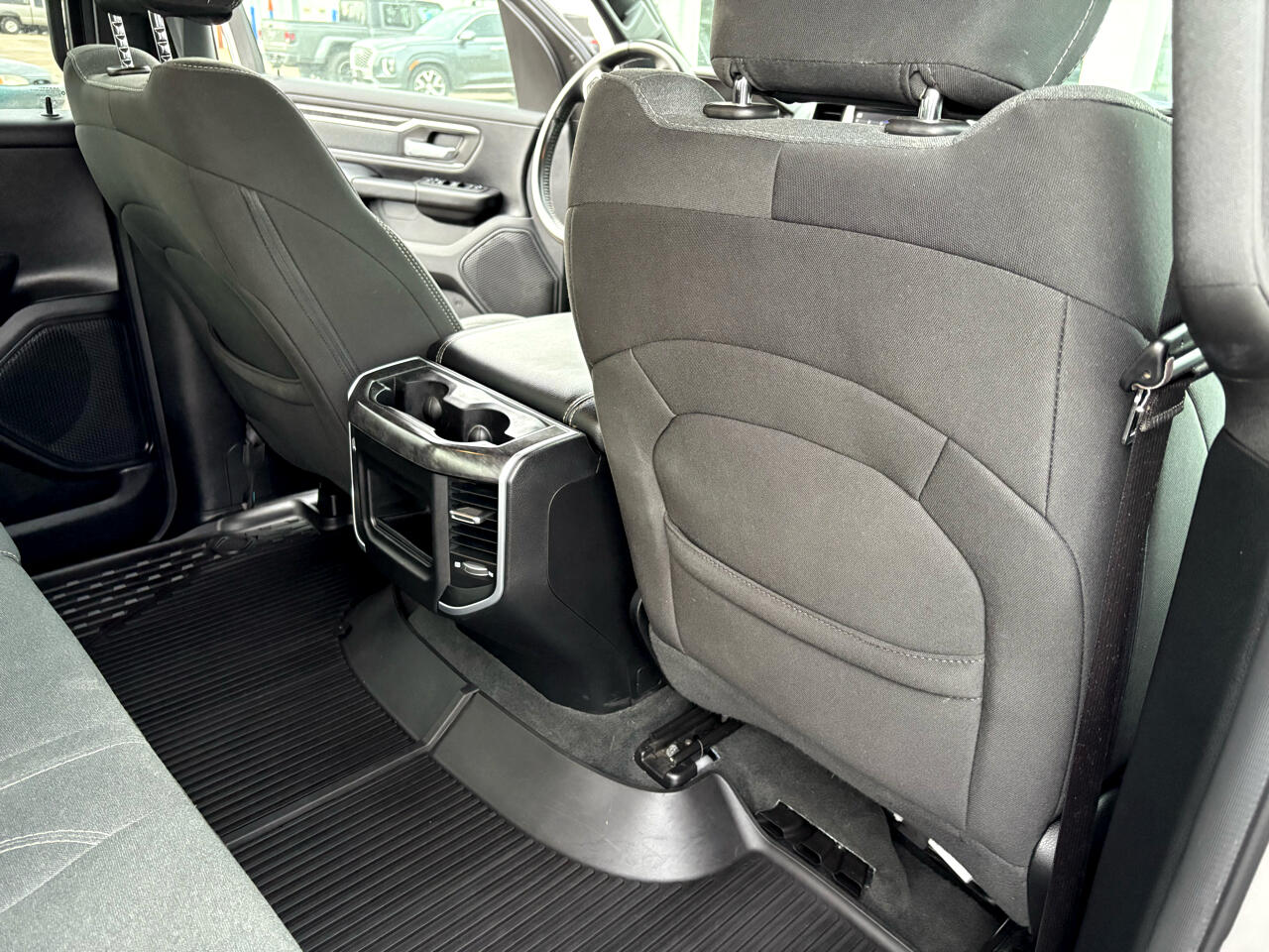 RAM 1500 Big Horn 4x4 Crew Cab 5'7" Box 2021