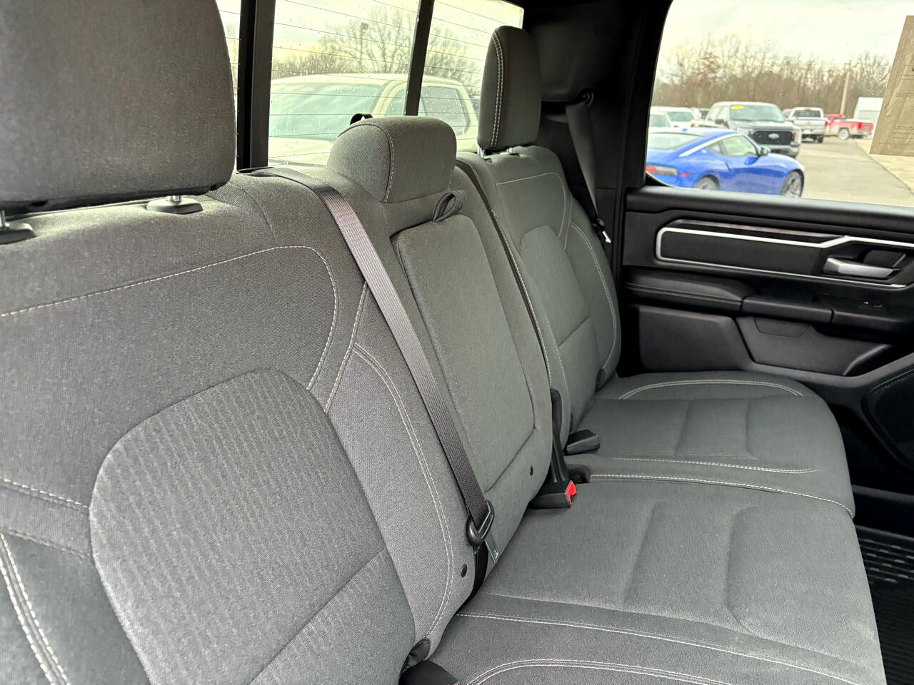 RAM 1500 Big Horn 4x4 Crew Cab 5'7" Box 2021