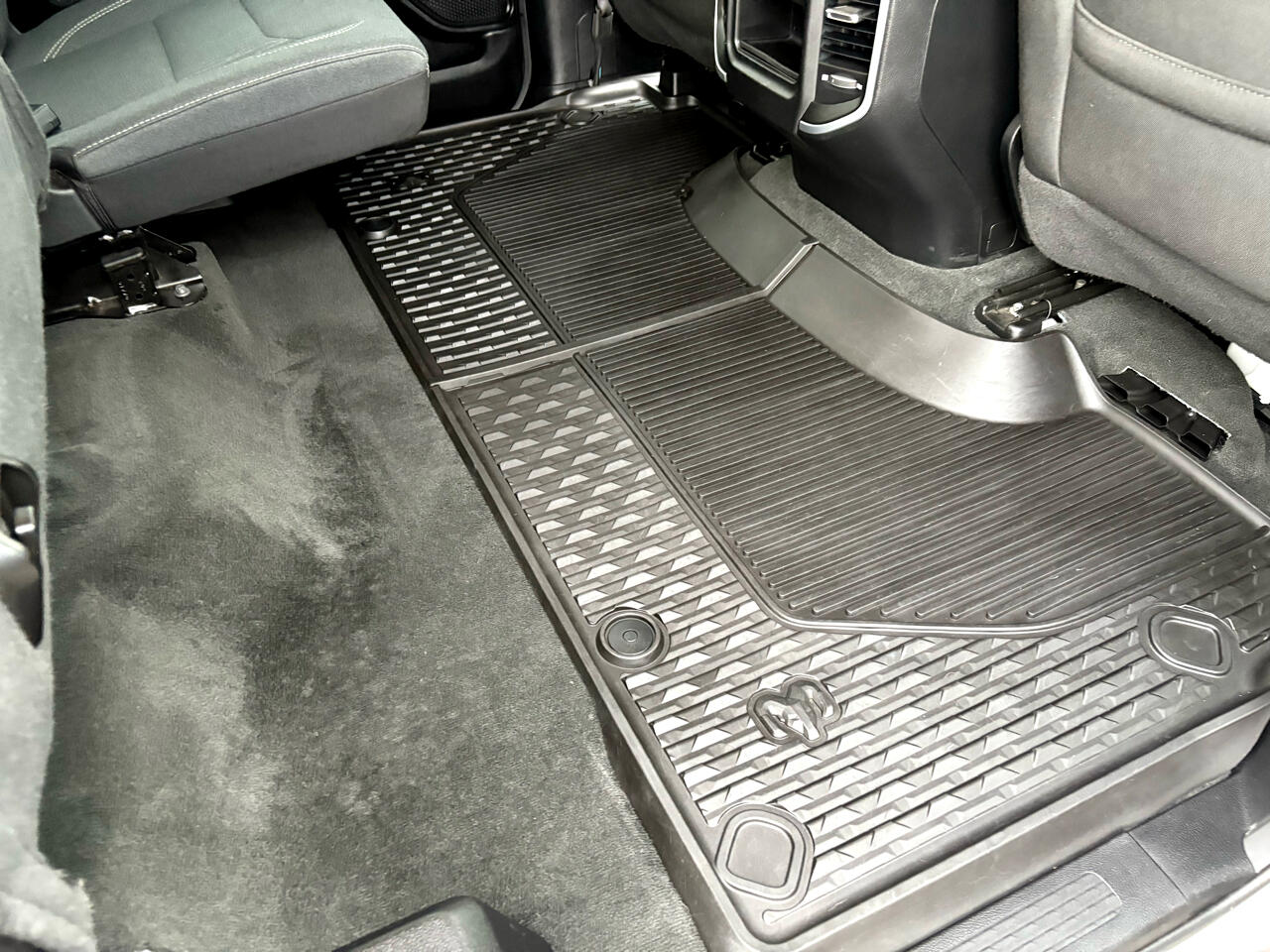 RAM 1500 Big Horn 4x4 Crew Cab 5'7" Box 2021