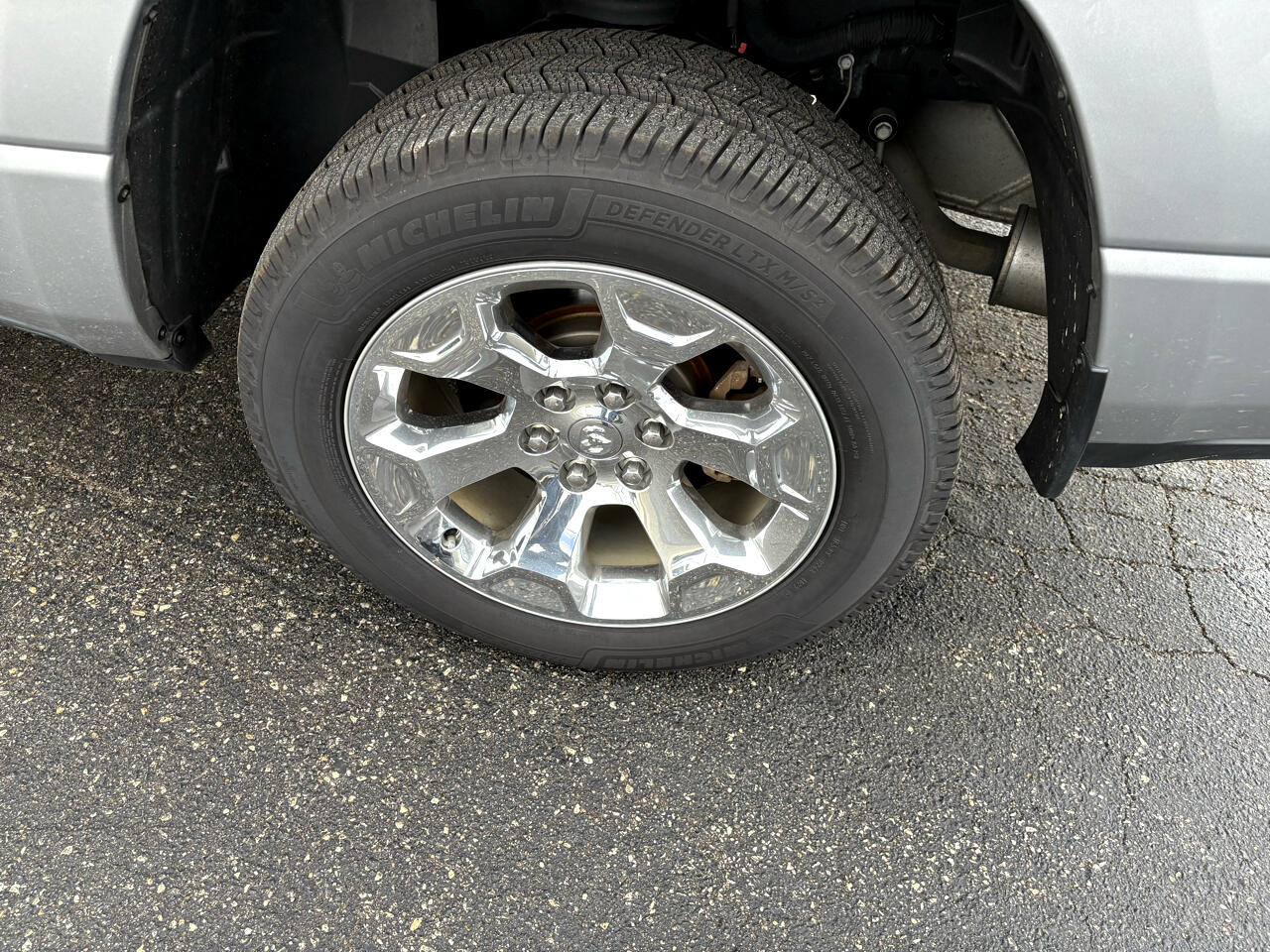 RAM 1500 Big Horn 4x4 Crew Cab 5'7" Box 2021