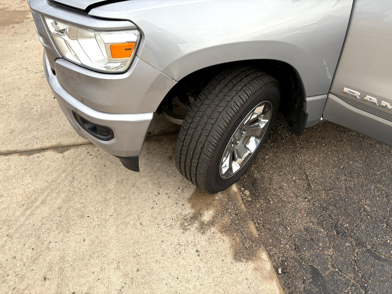 RAM 1500 Big Horn 4x4 Crew Cab 5'7" Box 2021