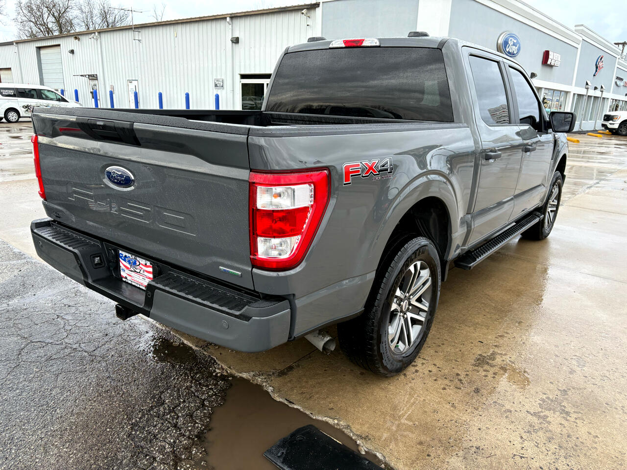Ford F-150 4WD SuperCrew 139" XL 2021