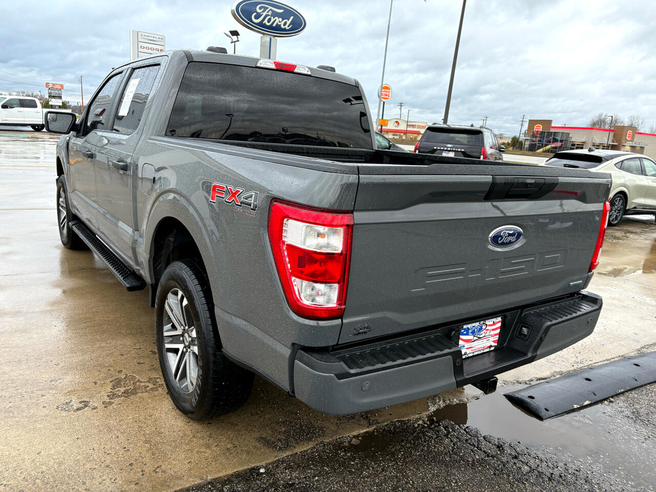 Ford F-150 4WD SuperCrew 139" XL 2021