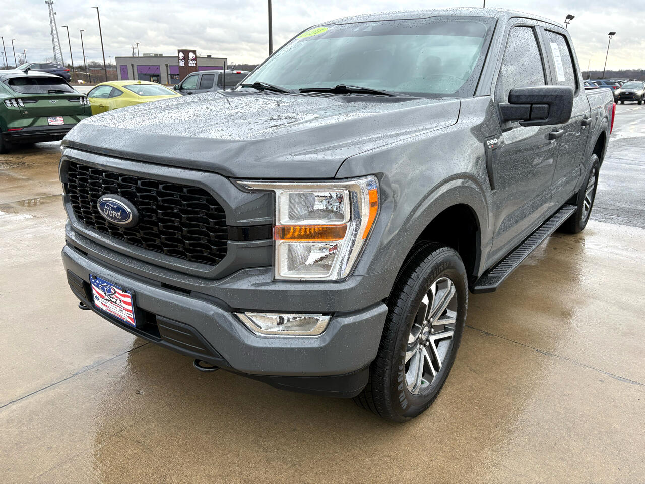 Ford F-150 4WD SuperCrew 139" XL 2021