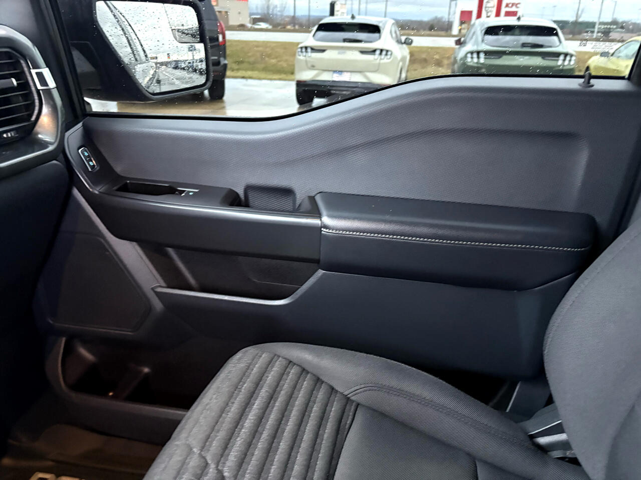 Ford F-150 4WD SuperCrew 139" XL 2021