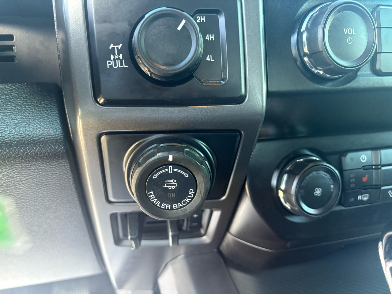 Ford F-150 4WD SuperCrew 145" XLT 2020