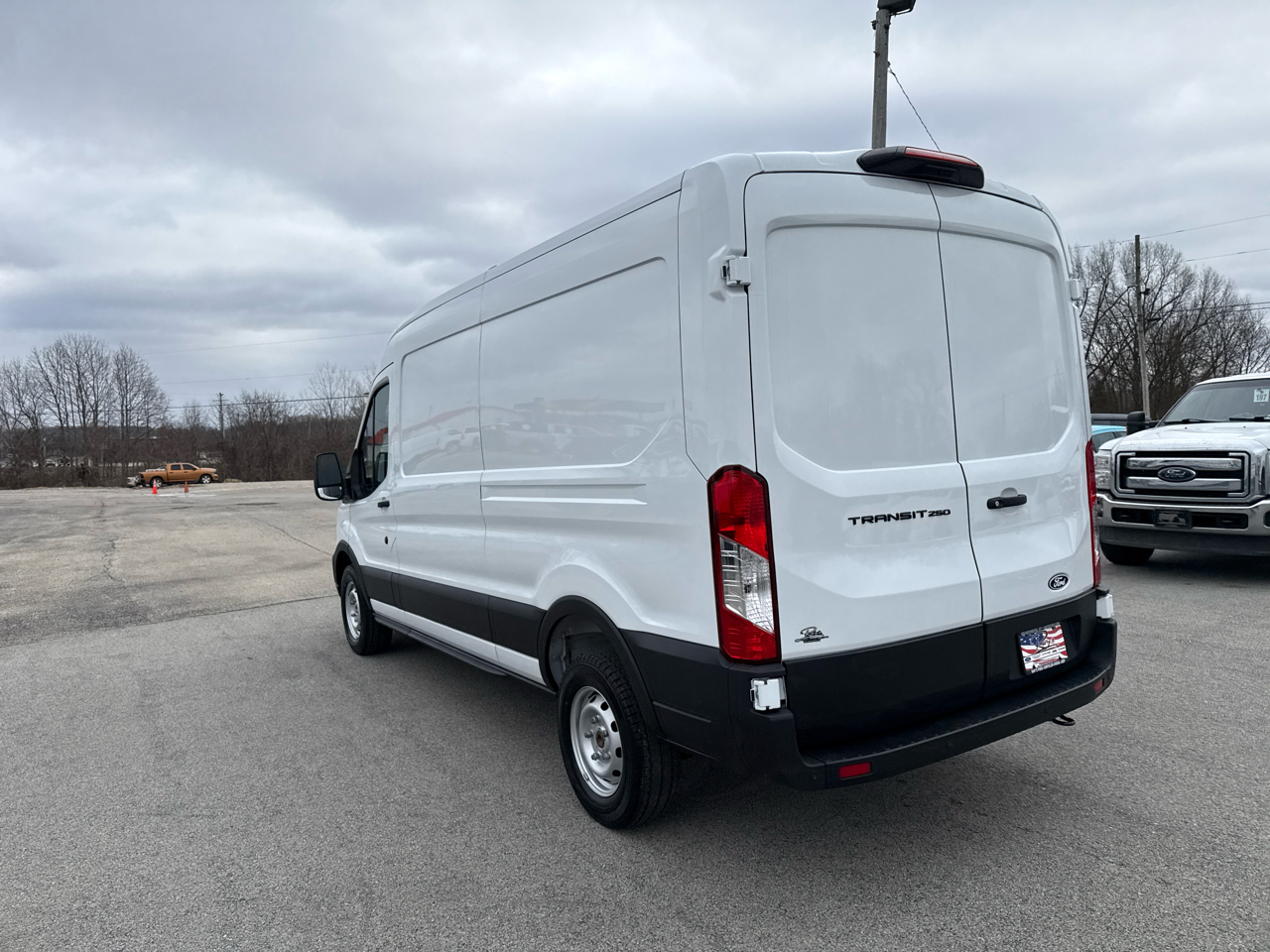 Ford Transit Cargo Van T-250 148" Med Rf 9150 GVWR RWD 2026