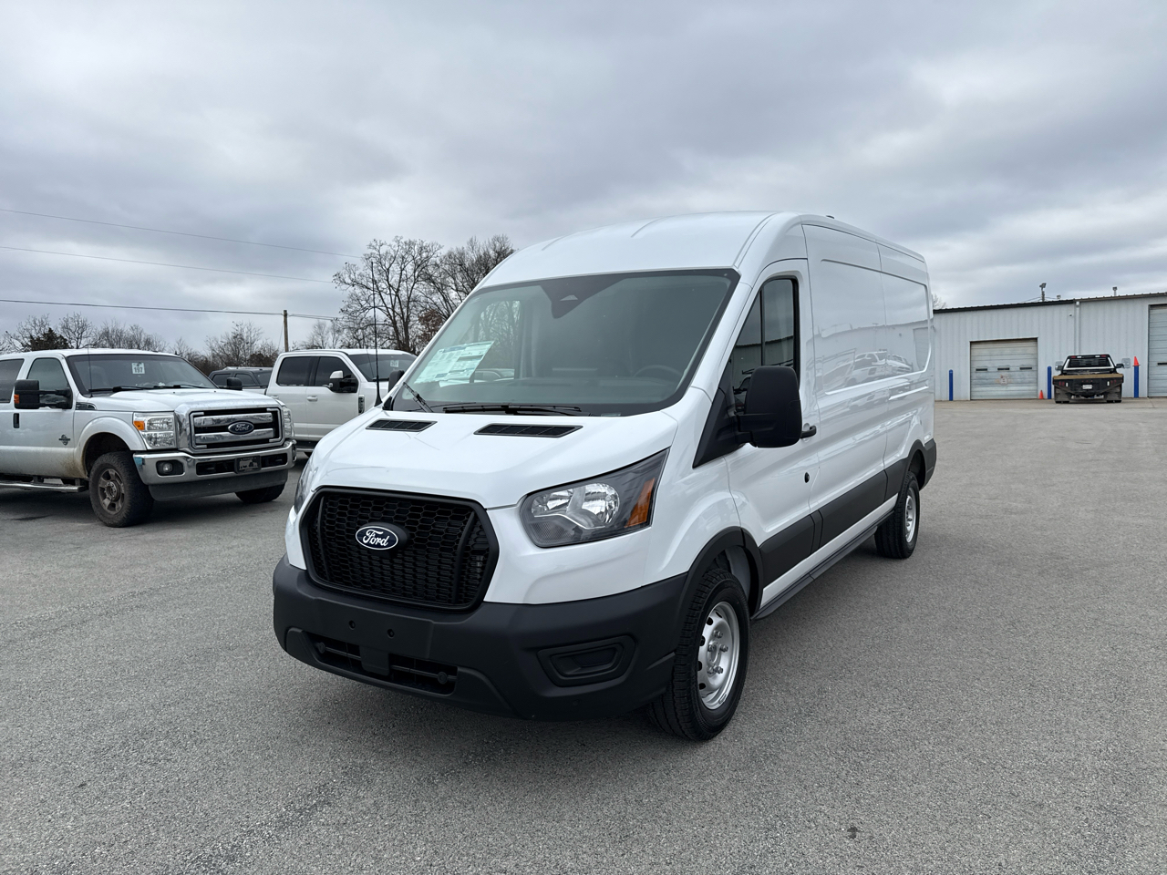 Ford Transit Cargo Van T-250 148" Med Rf 9150 GVWR RWD 2026