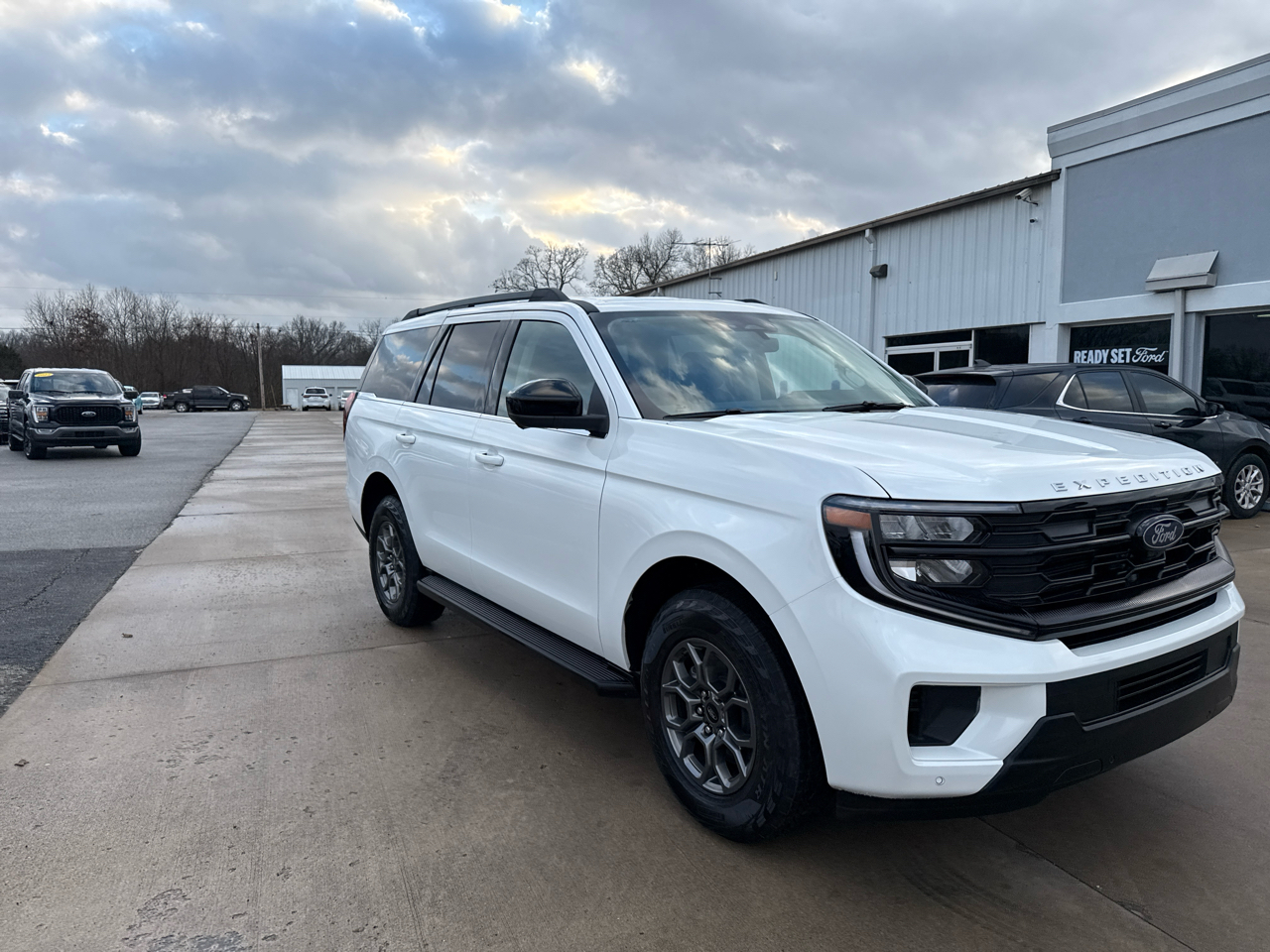 Ford Expedition Active 4x4 2025