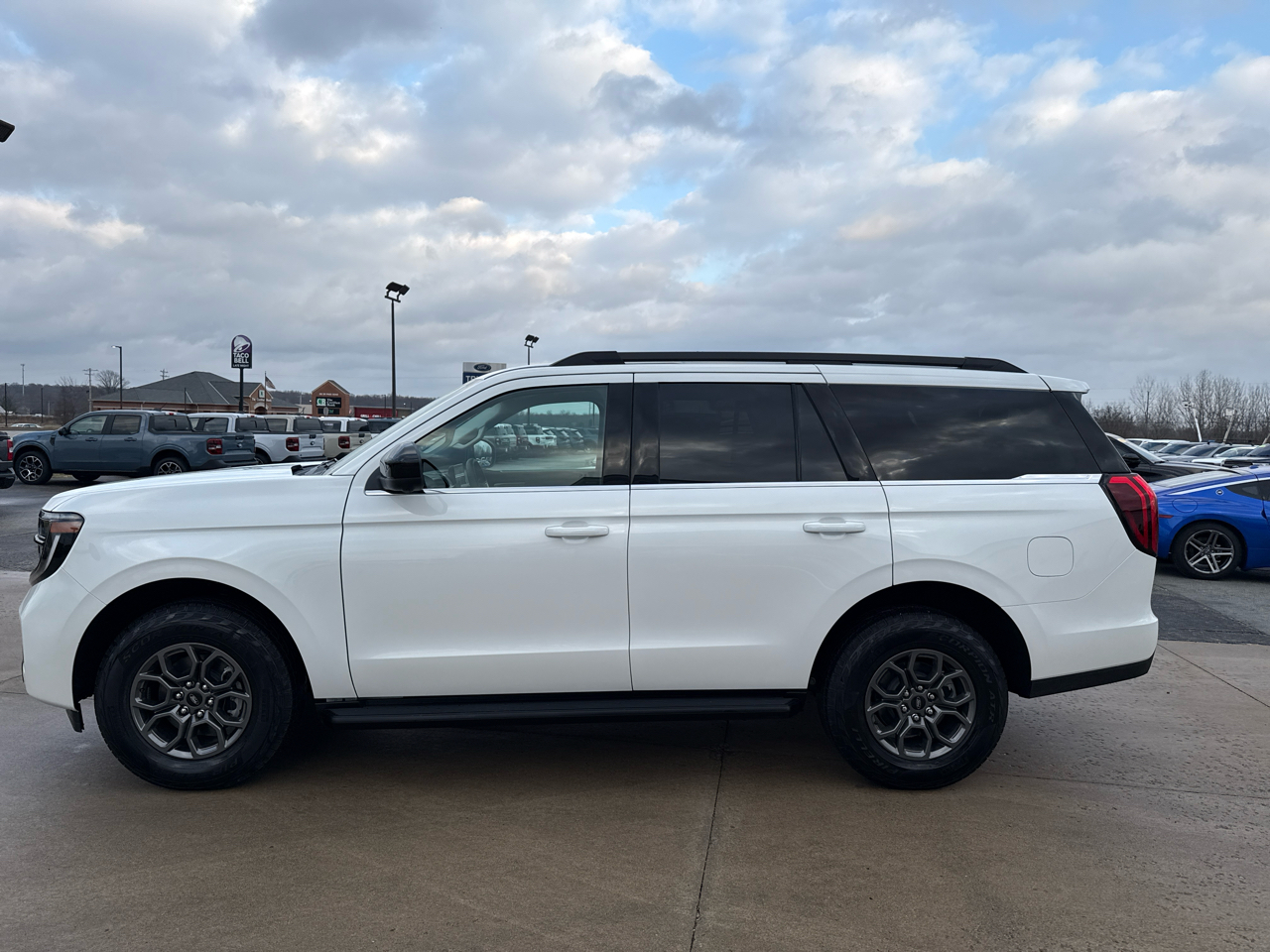 Ford Expedition Active 4x4 2025