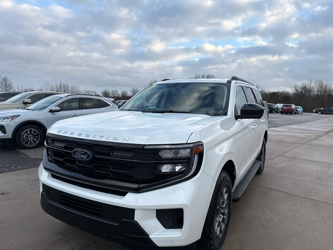 Ford Expedition Active 4x4 2025