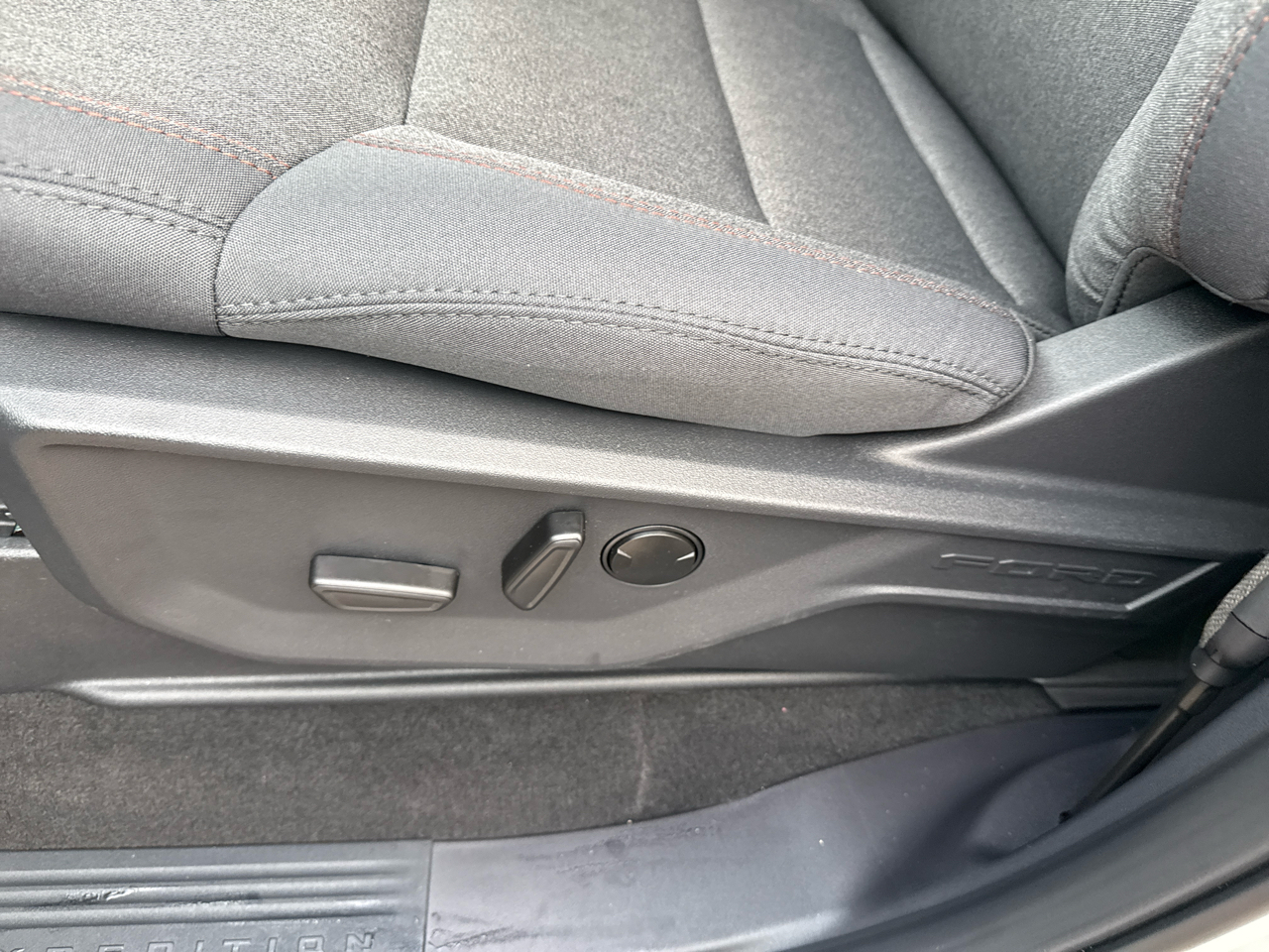 Ford Expedition Active 4x4 2025