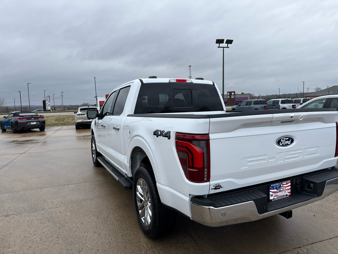 Ford F-150 Lariat 4WD SuperCrew 5.5' Box 2025