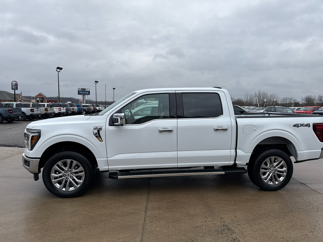 Ford F-150 Lariat 4WD SuperCrew 5.5' Box 2025