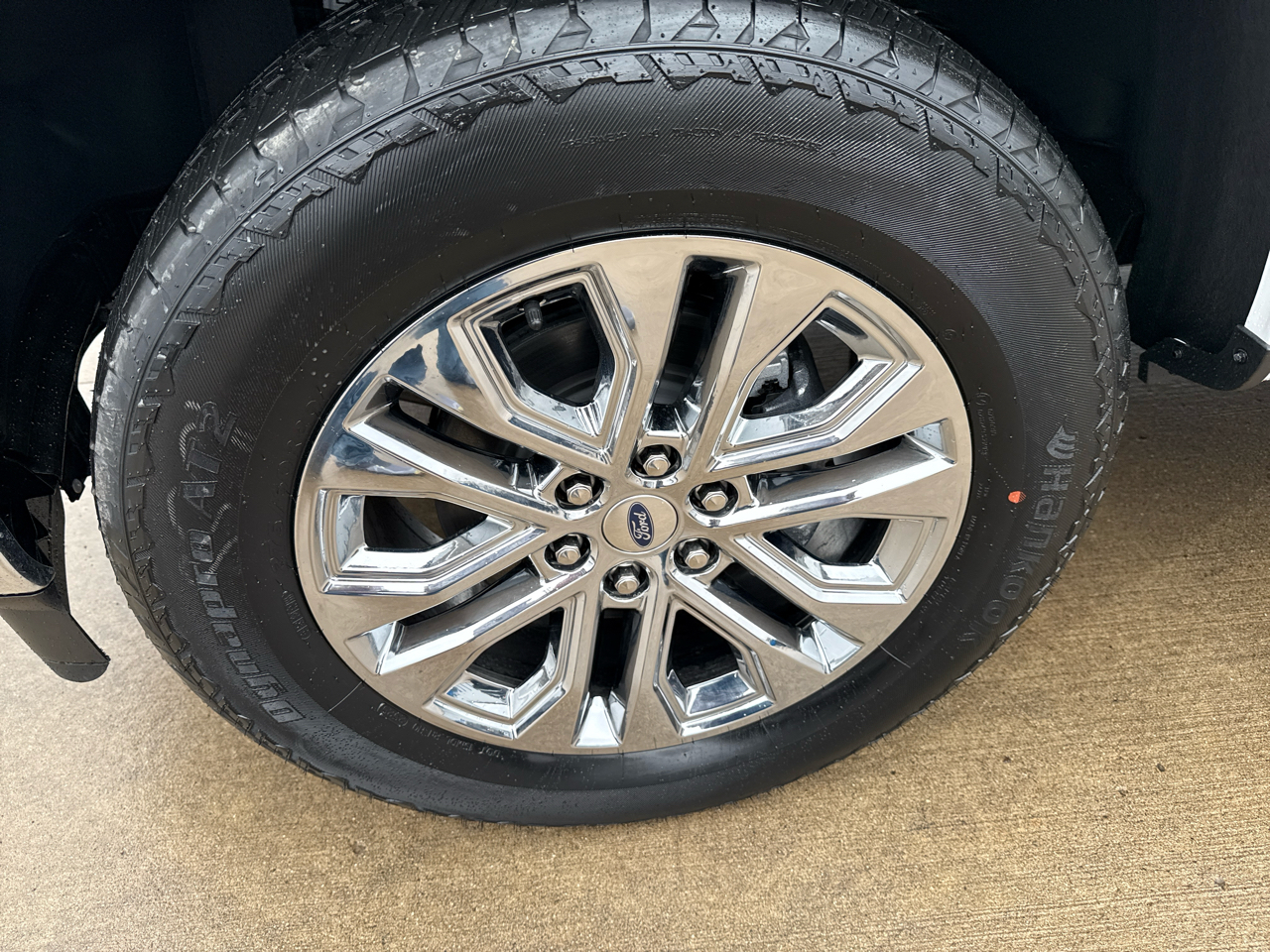 Ford F-150 Lariat 4WD SuperCrew 5.5' Box 2025