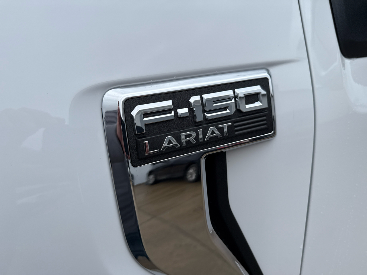 Ford F-150 Lariat 4WD SuperCrew 5.5' Box 2025