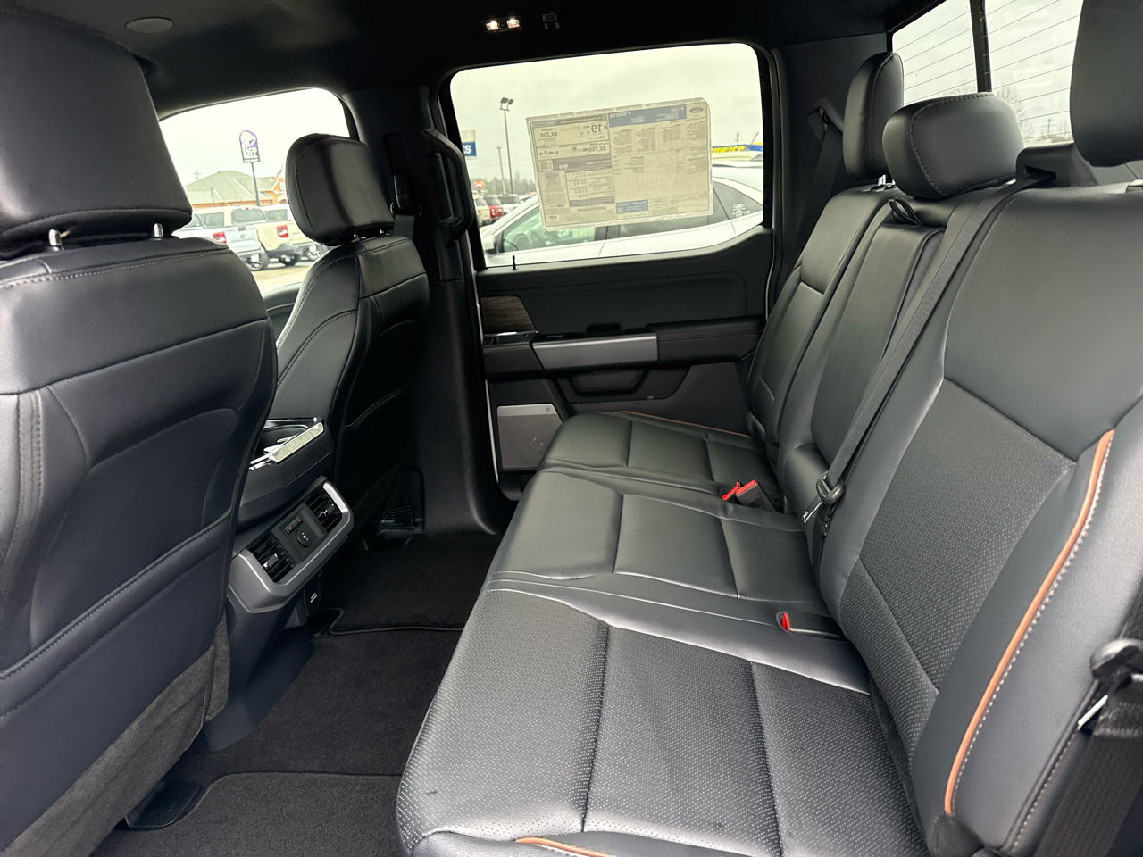 Ford F-150 Lariat 4WD SuperCrew 5.5' Box 2025