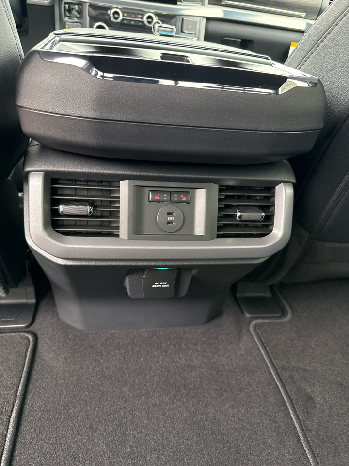 Ford F-150 Lariat 4WD SuperCrew 5.5' Box 2025