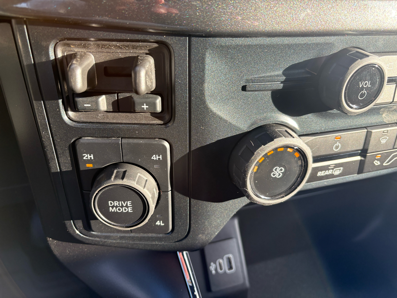 Ford F-150 STX 4WD SuperCab 6.5' Box 2025