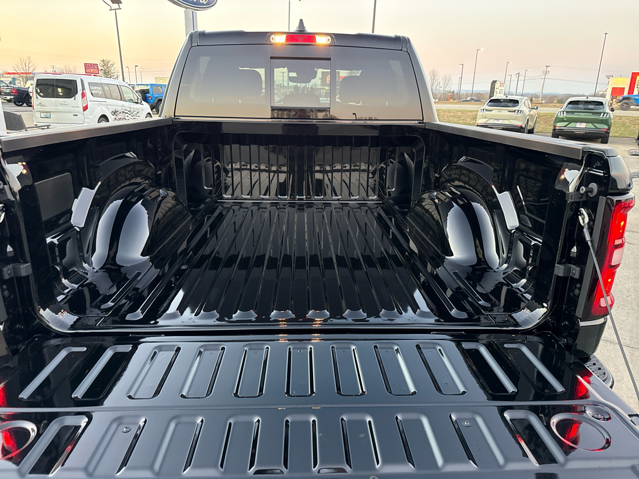 RAM 1500 Big Horn 4x4 Crew Cab 5'7" Box 2026