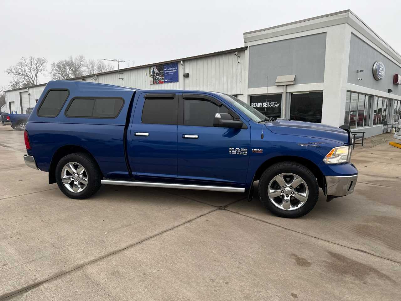 RAM 1500 2WD Quad Cab 140.5" Big Horn 2015