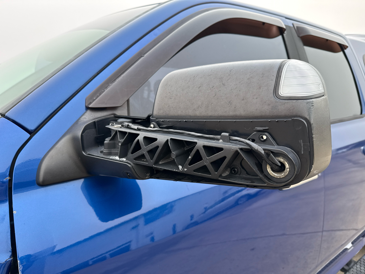 RAM 1500 2WD Quad Cab 140.5" Big Horn 2015