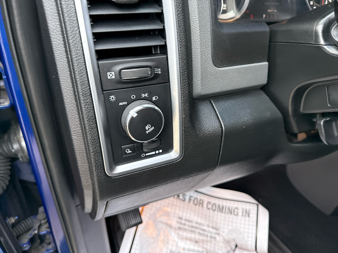 RAM 1500 2WD Quad Cab 140.5" Big Horn 2015