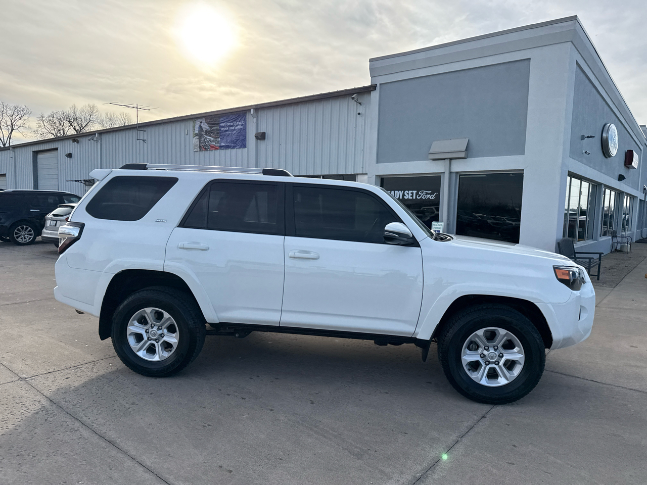 Toyota 4Runner SR5 Premium 4WD (Natl) 2023