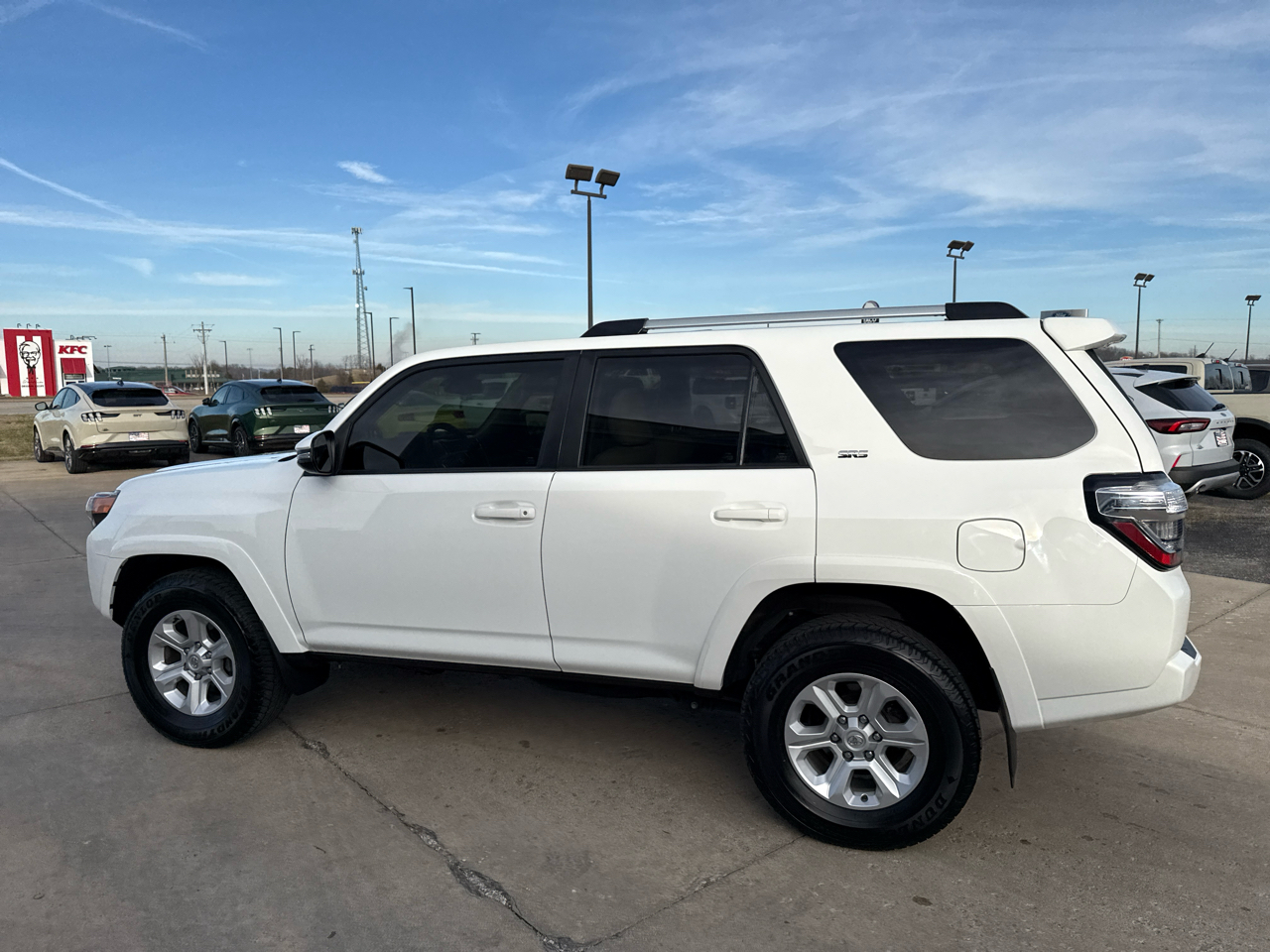 Toyota 4Runner SR5 Premium 4WD (Natl) 2023