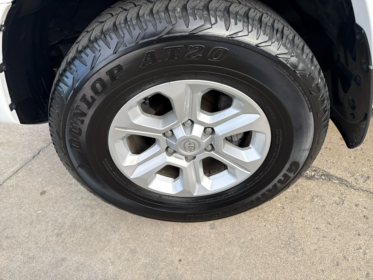 Toyota 4Runner SR5 Premium 4WD (Natl) 2023