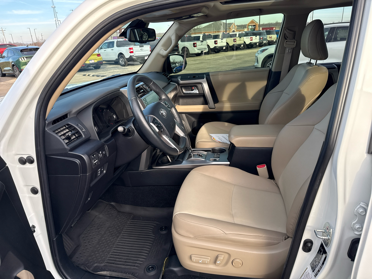 Toyota 4Runner SR5 Premium 4WD (Natl) 2023