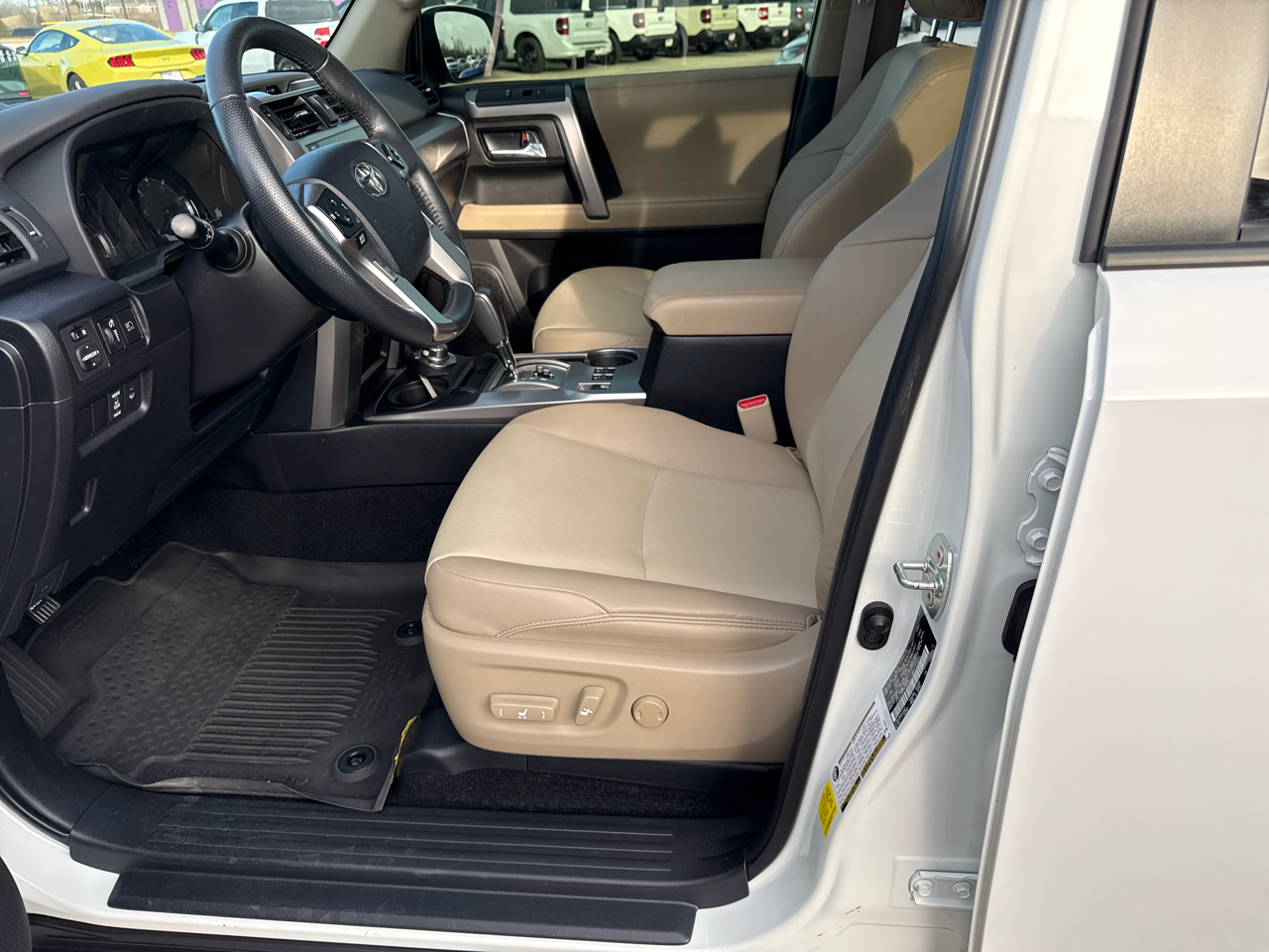 Toyota 4Runner SR5 Premium 4WD (Natl) 2023